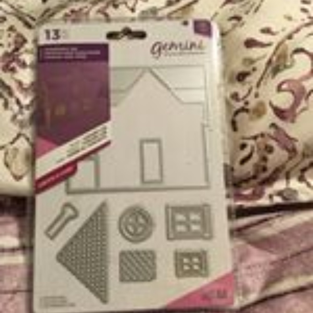 Crafter's Companion House Die Set